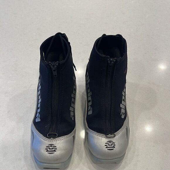 Alpina Cross Country Skiing Kids Boots - Black and Silver - NNN Binding - Picture 3 of 11